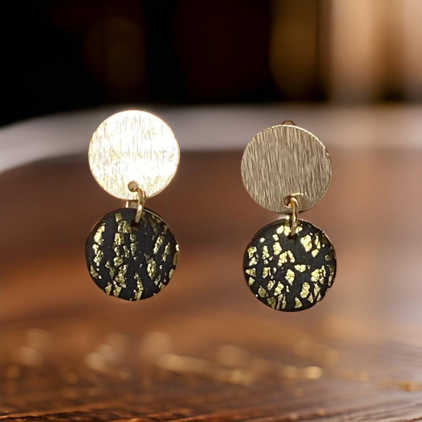 Gold Dust Double Disc Black & Gold